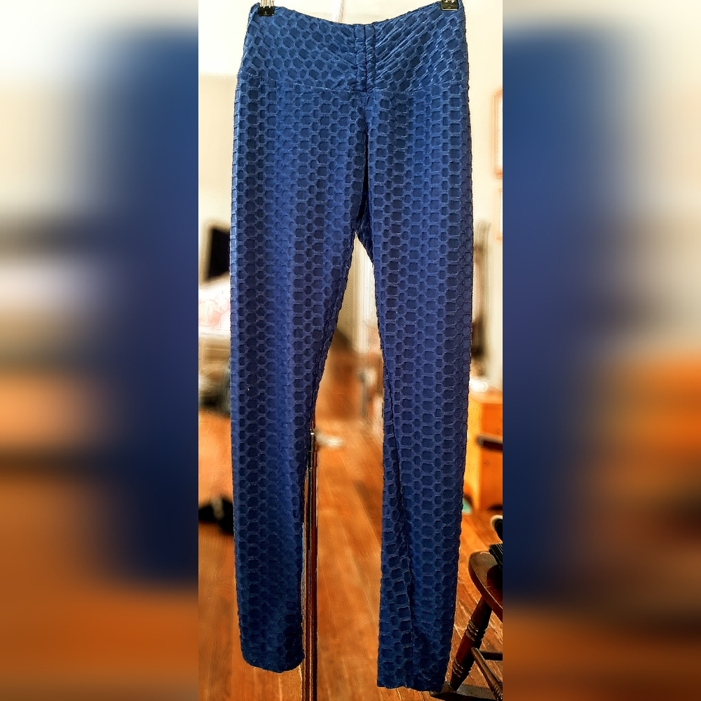 Leggings. Hot Kiss Booty Tights. Midnight/Royal Blue. Size Medium